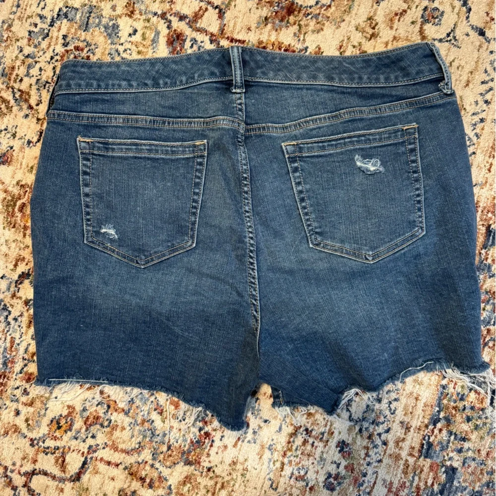 Torrid Raw hem shorts - Picture 3 of 3